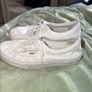 Vans Cream Checkered Low-Top Sneakers